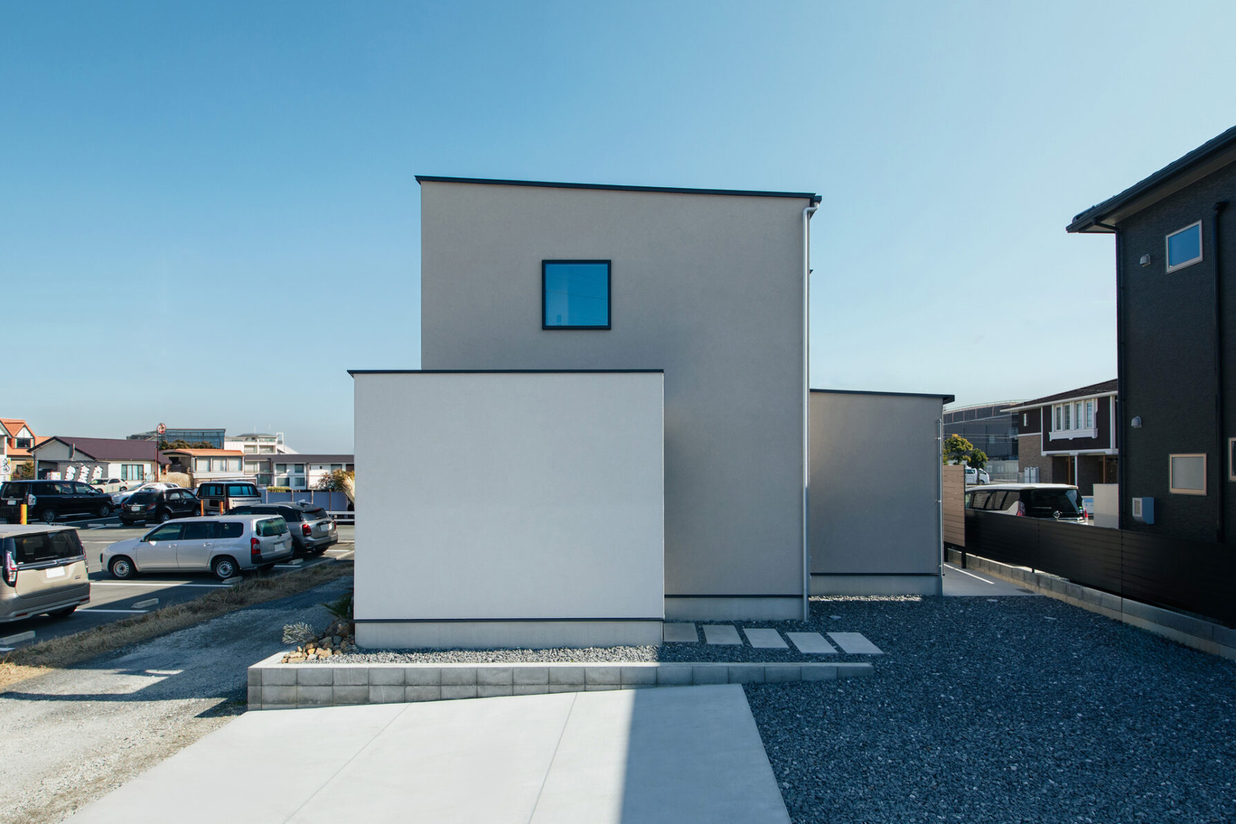 浜松市の注文住宅 シンプルだけど立体感を感じる外観